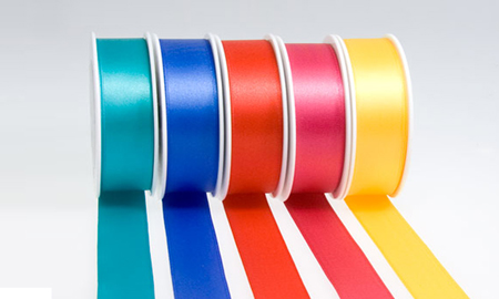 Stuhy a stužky - Máme stuhy různých barev, šířek a typů.